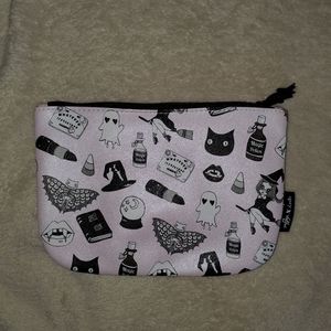 Cosmetic bag